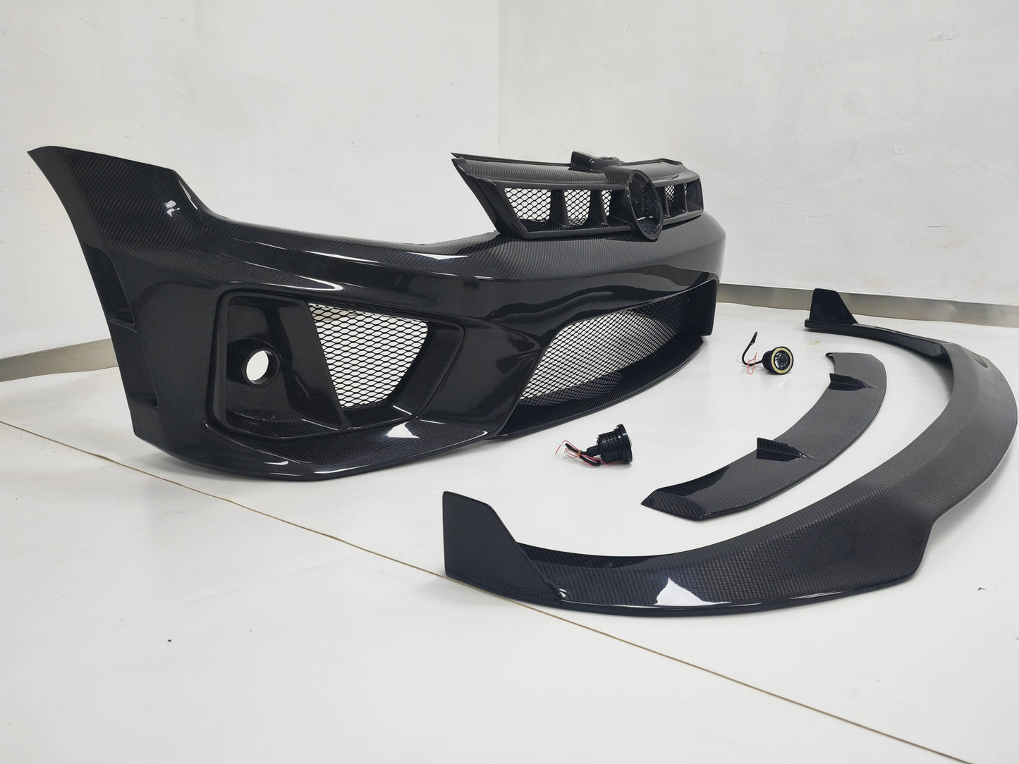 ROBOT - VOLKSWAGEN GOLF GTI / GOLF R (MK7 / MK7.5) FRONT BUMPER