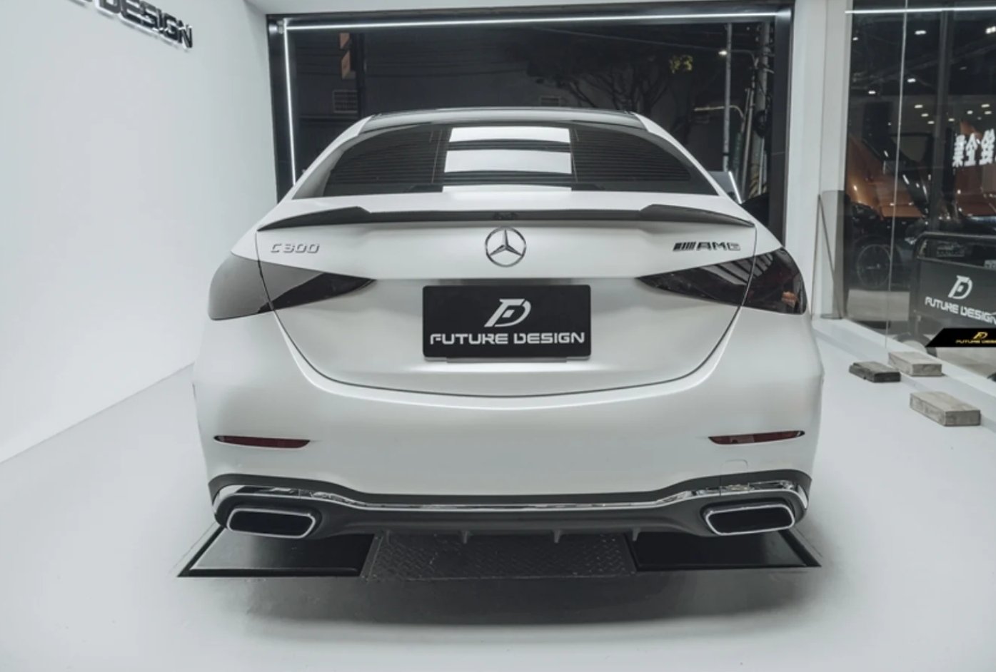 FUTURE DESIGN - MERCEDES BENZ W206 C CLASS / C43 / C63 CARBON FIBRE V2 REAR SPOILER - Aero Carbon UK